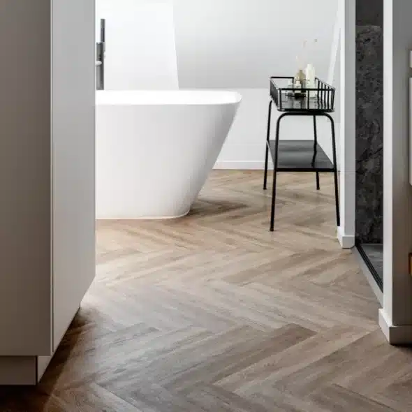 De Vloeren Kenner PVC vloer, visgraat PVC in de kleur VE55 -sfeer beeld
